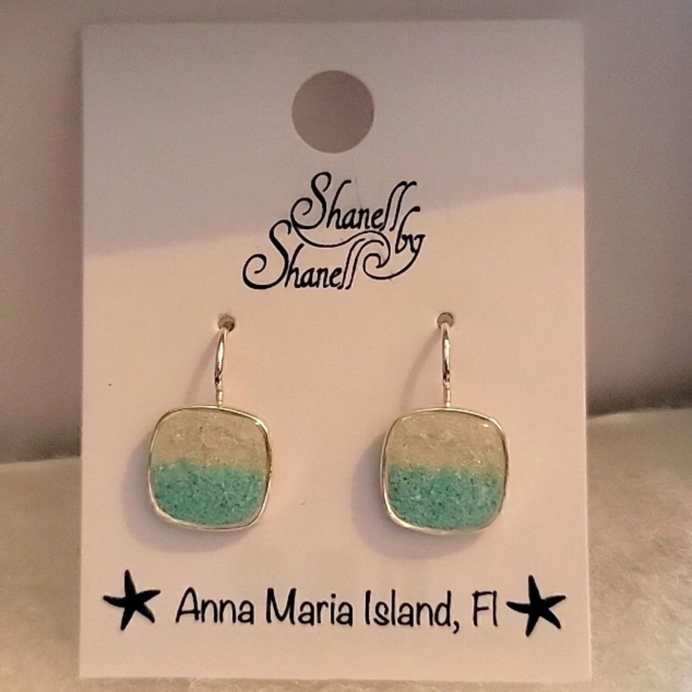 Dangling earrings by Shanell by Shanell - Picture 2 of 4